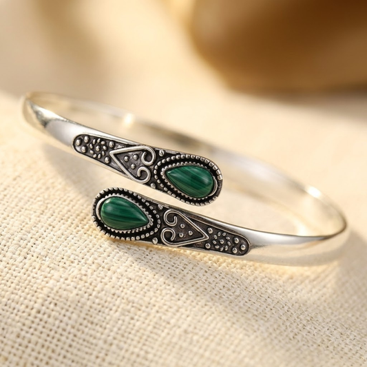 Vintage grüne Edelsteinarmband in Silber