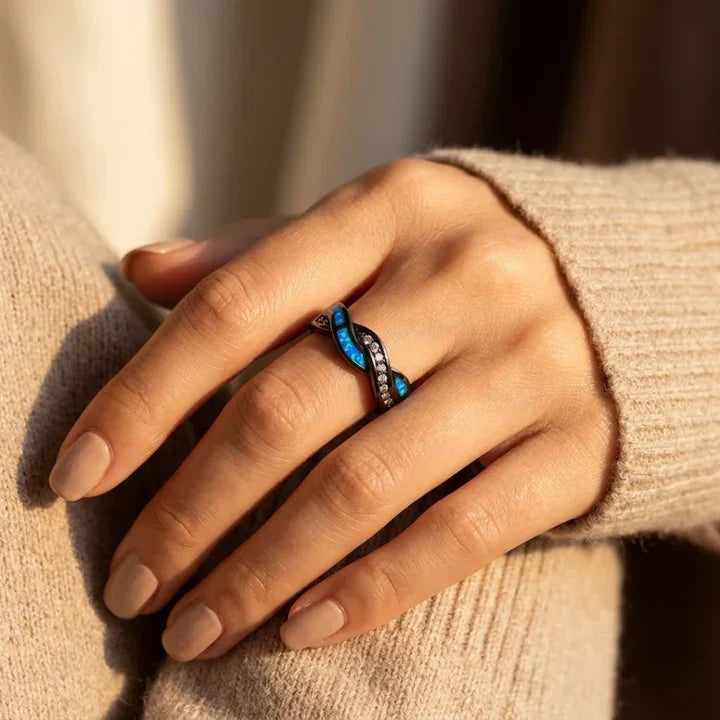Verloofring in Silber mit gedrehter Fassung
