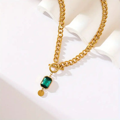 Goldene Kette mit Smaragd